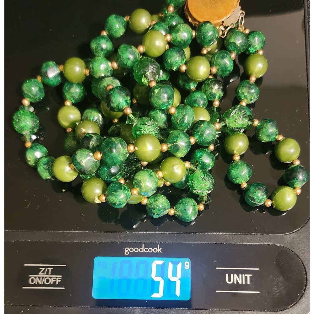 VTG Double Strand Green Beaded Necklace Emerald Olive Gold Tone Box Clasp - Picture 7 of 8